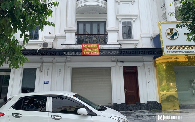 Hàng loạt cửa hàng tại "địa điểm vàng" ở Nghệ An đóng cửa