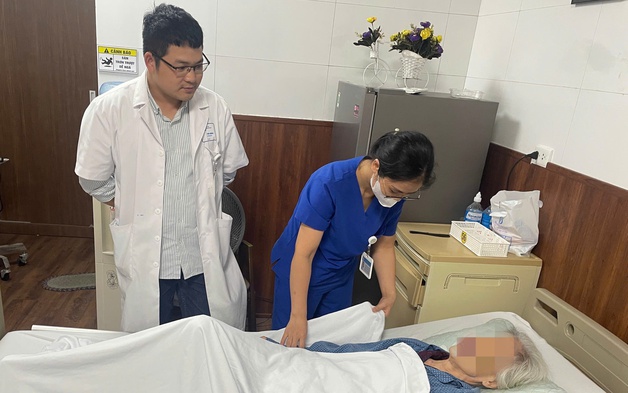 Suýt mất bàn chân vì một vết xước nhỏ