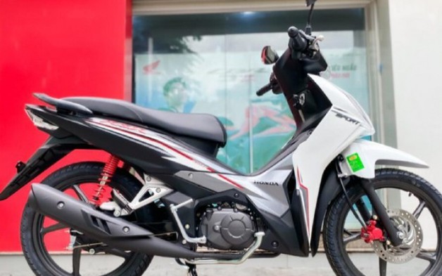 Giá xe máy Honda Wave RSX FI cuối tháng 9/2025, chênh nhẹ