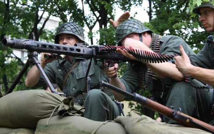 MG-42 - Súng máy đa năng của Đức có tầm bắn lên tới 3000m