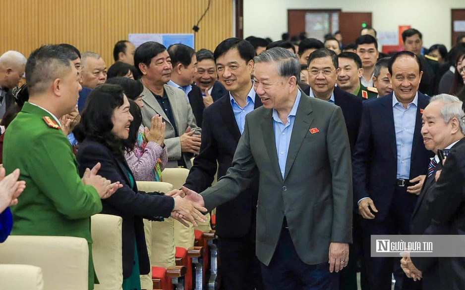 Ảnh: Tổng Bí thư Tô Lâm tiếp xúc cử tri 11 phường ở Hà Nội